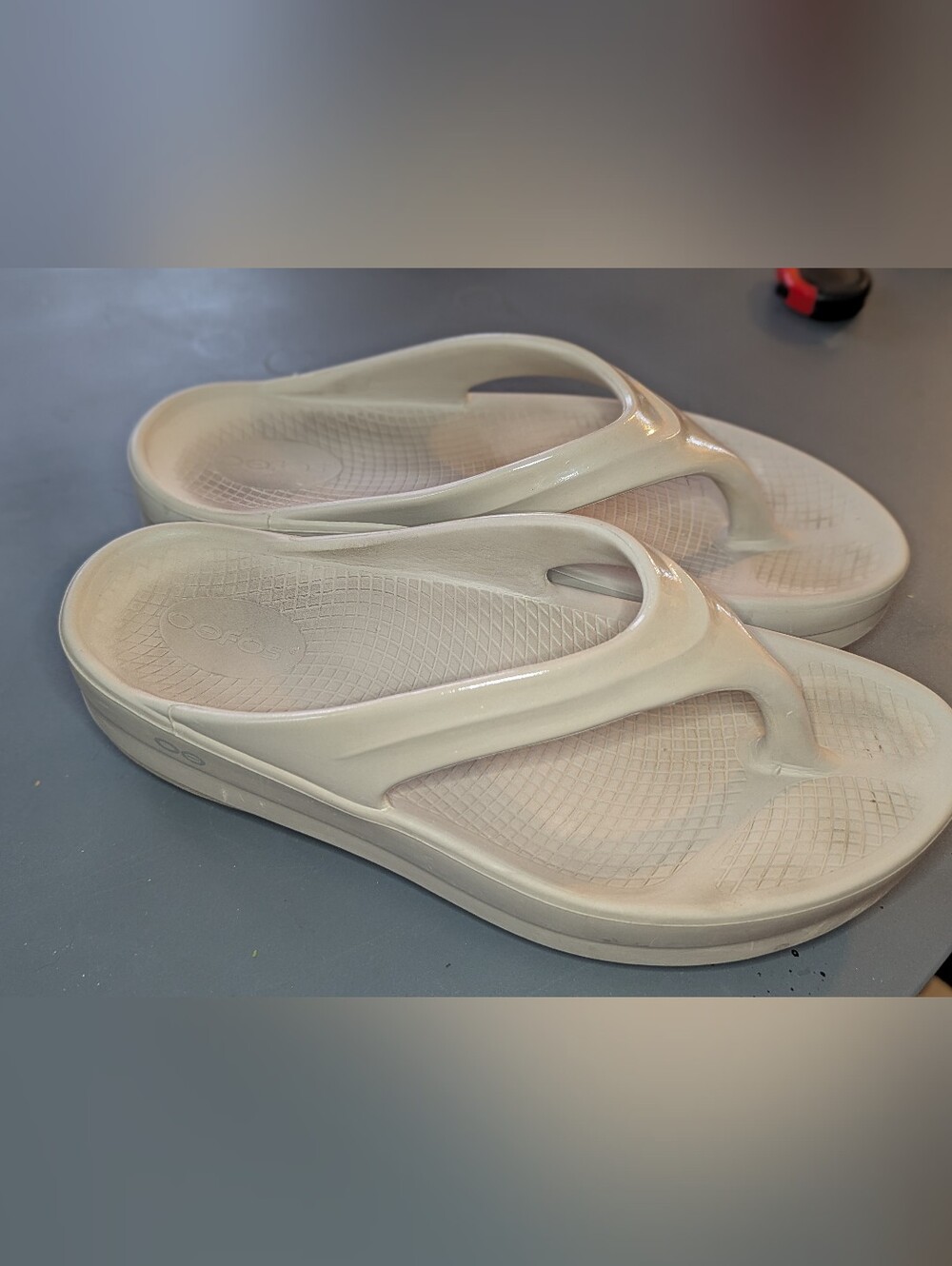 OOFOS OOmega OOlala Platform Sandals Gray Flip Flops Thong Recovery Wmns Sz 11